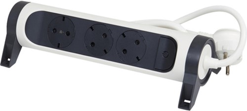 Legrand Удлинитель с поворотным основанием серии "Комфорт" 3 x 2К+З с кабелем 1,5 м., цвет: бело-черный