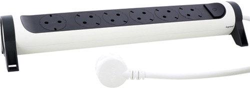 Legrand Удлинитель с поворотным основанием серии "Комфорт" 6 x 2К+З с кабелем 3 м., цвет: бело-черный